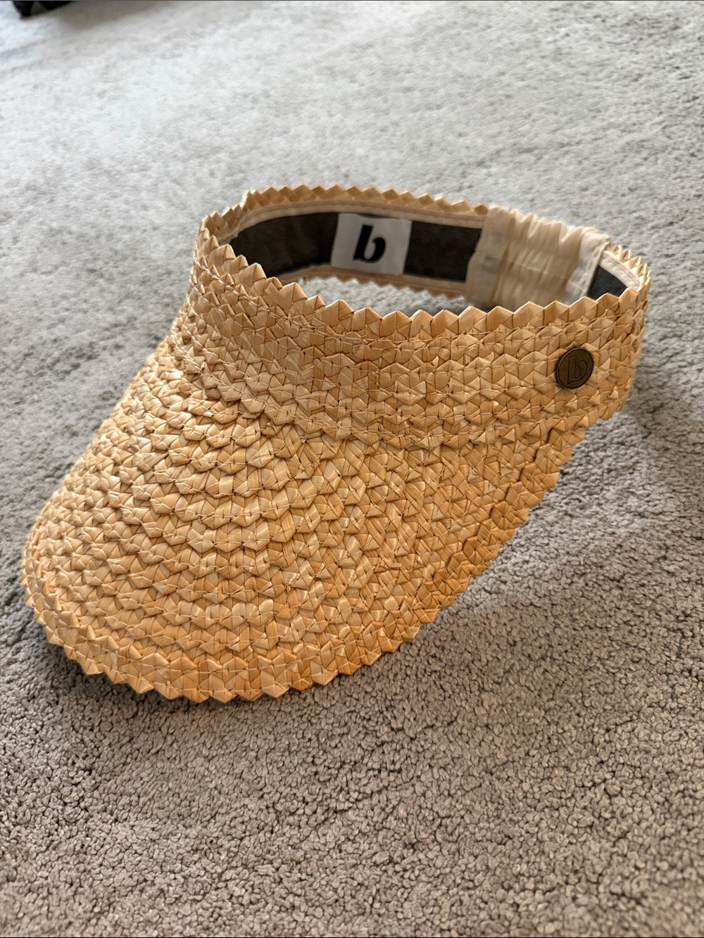 BRAND NEW Tan / Natural Straw Visor with Elastic backing